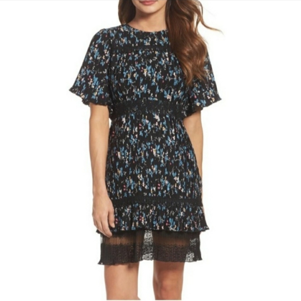 NEW CHELSEA 28 FLORAL DRESS...SIZE:L
